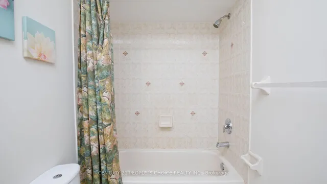 Additional image 38 of 74 EASTVIEW Gate