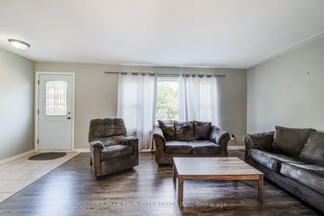 Additional image 5 of 124 Wilfred Ave