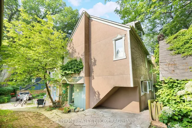 Additional image 46 of 32B Victoria Park Ave