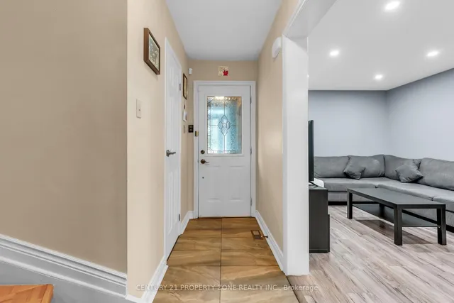 Primary image of 4265 Lingfield Cres