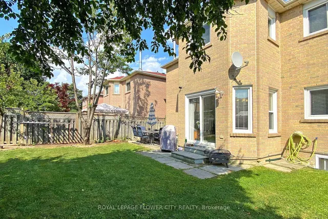 Additional image 48 of 656 Esprit Cres