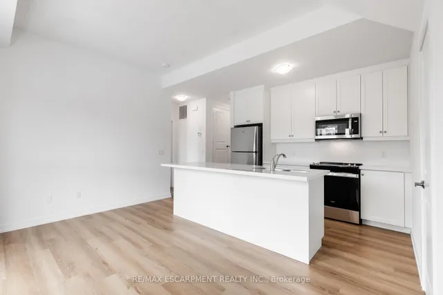 Additional image 5 of 249 Burke St