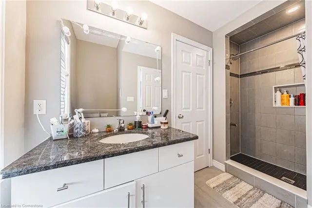 Additional image 25 of 601 Florencedale Cres