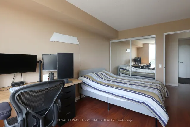 Additional image 9 of 21 Overlea Blvd Unit 208