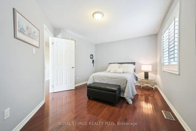 Additional image 36 of 2341 Tesla Cres