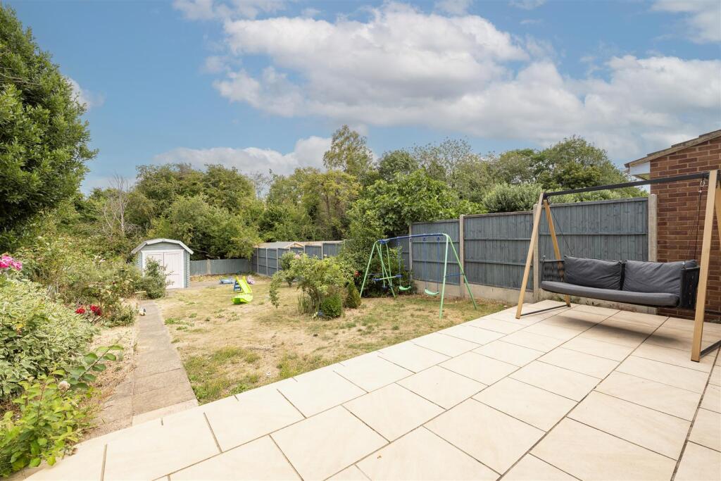 Additional image 11 of Wroxham Way, Harpenden