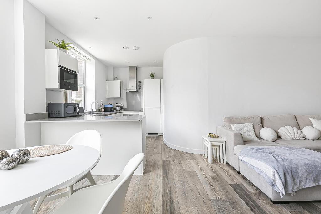 Additional image 5 of Great North Road, Hatfield, Hertfordshire, AL9