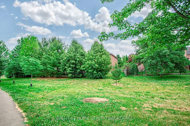 房产图片 20 - 1358 Granrock Cres