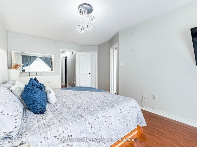 Additional image 20 of 7 Dunlop Crt