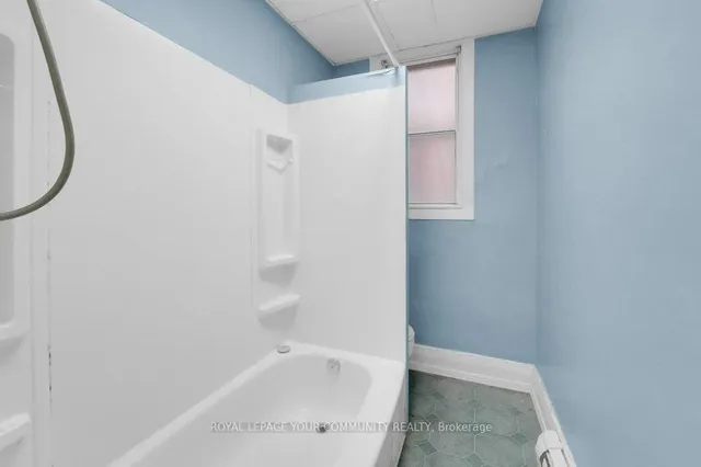 Additional image 24 of 23 Fernwood Park Ave