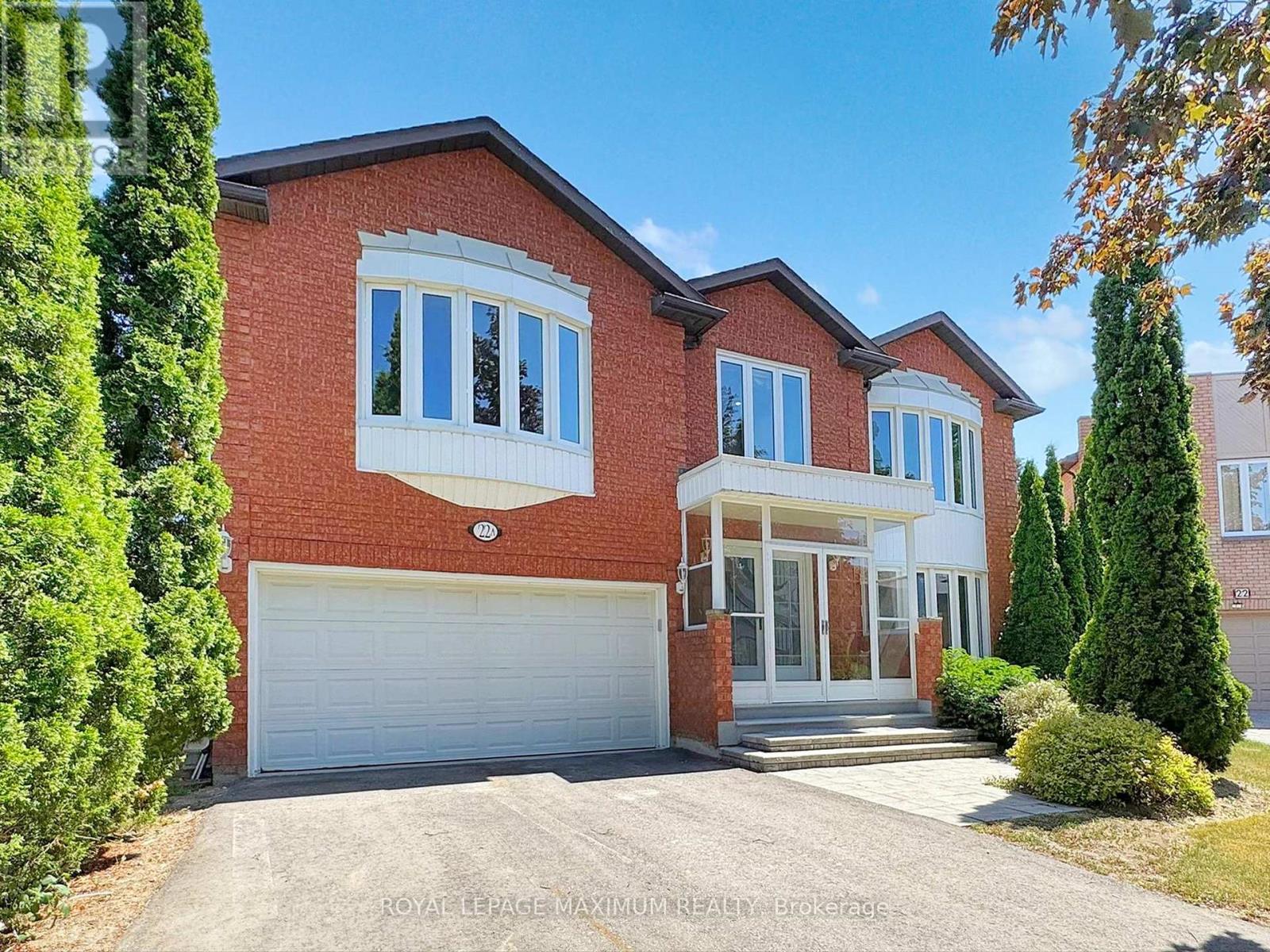 Property image for 22 A WALTHAM CRESCENT|Richmond Hill (Doncrest), Ontario L4B1Z2