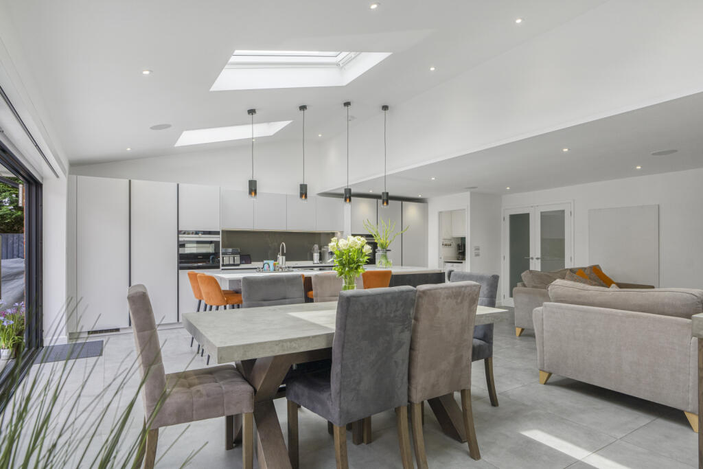 Additional image 6 of Laburnum Grove, St. Albans, Hertfordshire, AL2