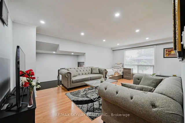 Additional image 10 of 20 Terra Cotta Cres