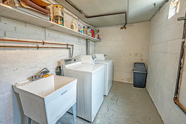 Additional image 26 of 914 Dovercourt Rd