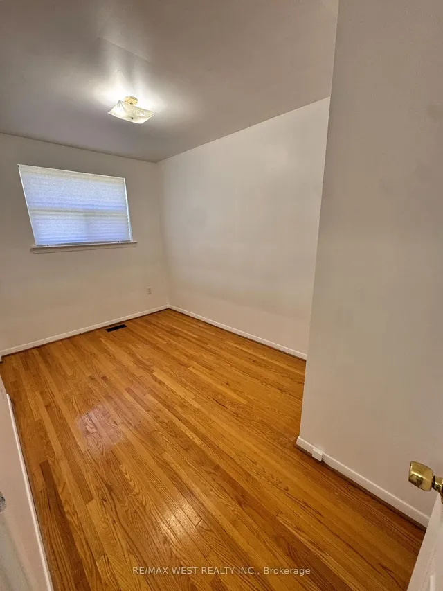 Additional image 13 of 100 Spenvalley Dr