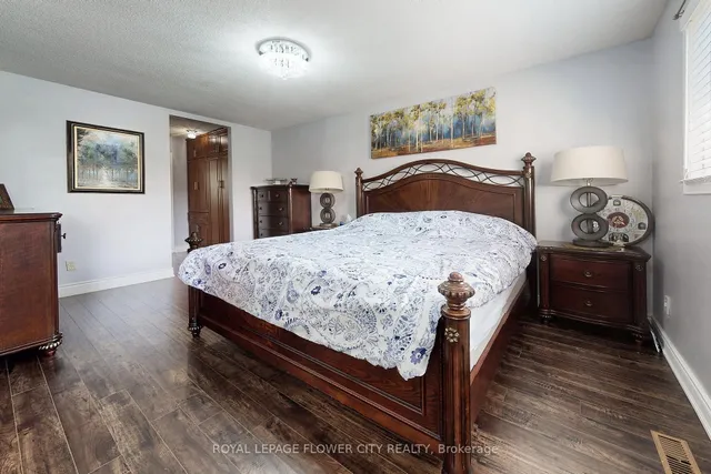 Additional image 23 of 656 Esprit Cres