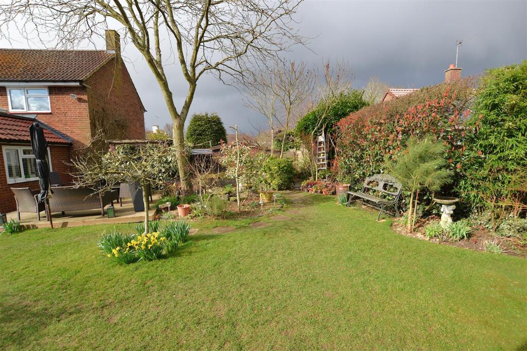 Additional image 45 of Churchill Crescent, Welham Green
