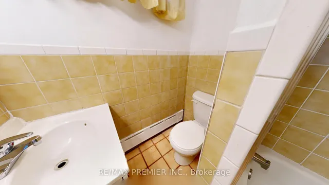 Additional image 34 of 574 Queens Dr