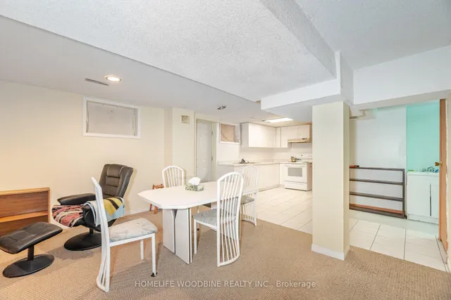 Additional image 40 of 32 Chopin Cres