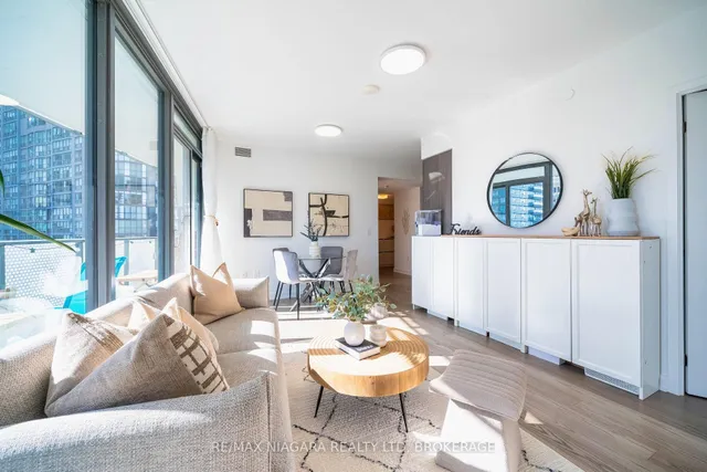 Additional image 16 of 11 Wellesley St Unit 1105