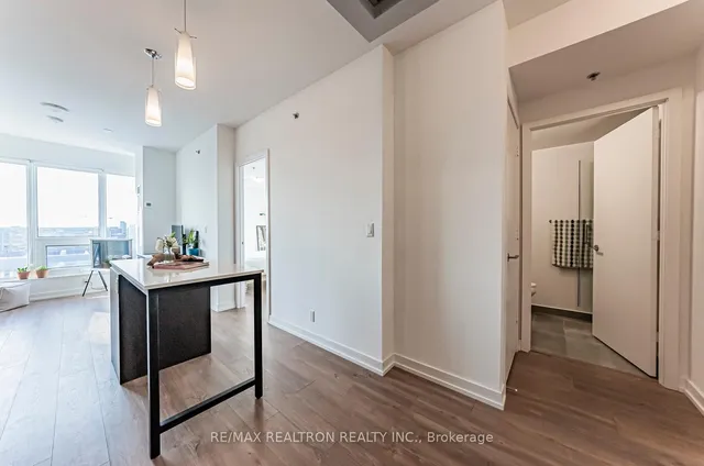 Additional image 11 of 203 College St Unit 2105