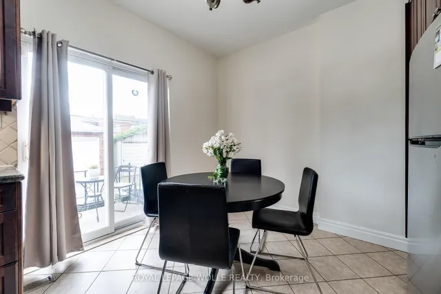 Additional image 16 of 1315 Lansdowne Ave