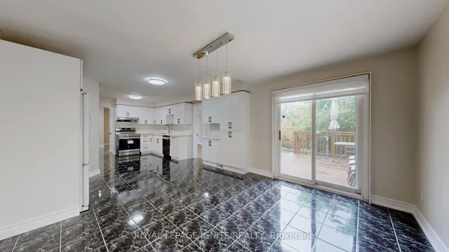 Additional image 9 of 18 Littleborough Crt