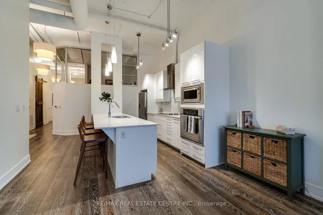 Additional image 6 of 112 Benton St Unit 211