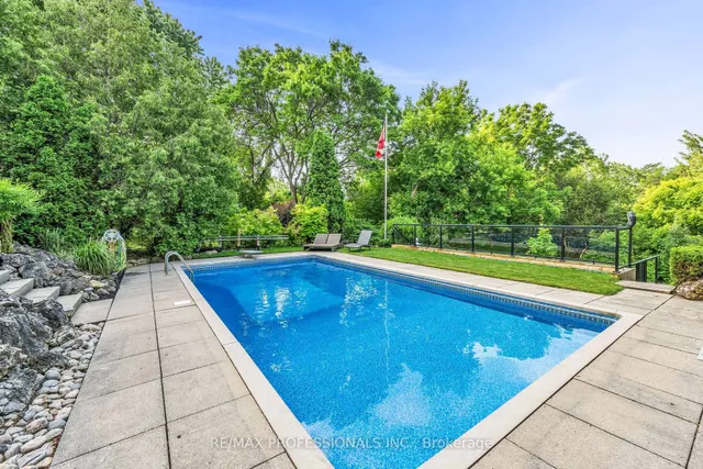 Additional image 42 of 53 Decarie Circ