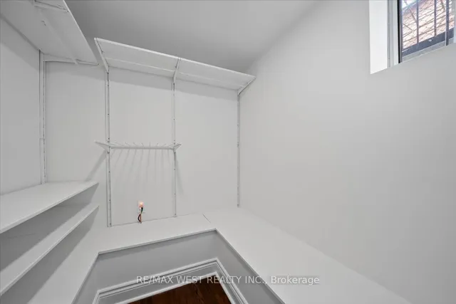 Additional image 33 of 248 1/2 Euclid Ave