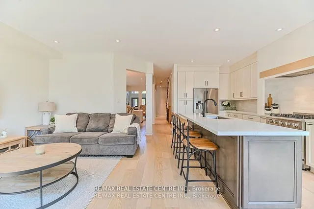 Additional image 15 of 2498 Longridge Cres