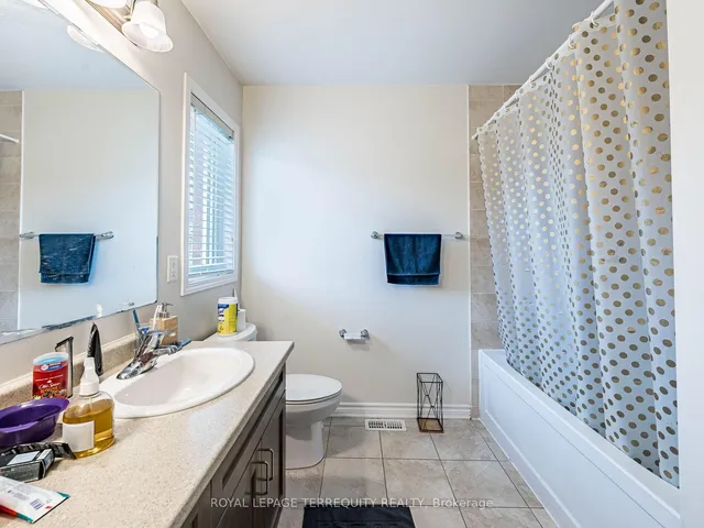 Additional image 26 of 903 Penson Cres