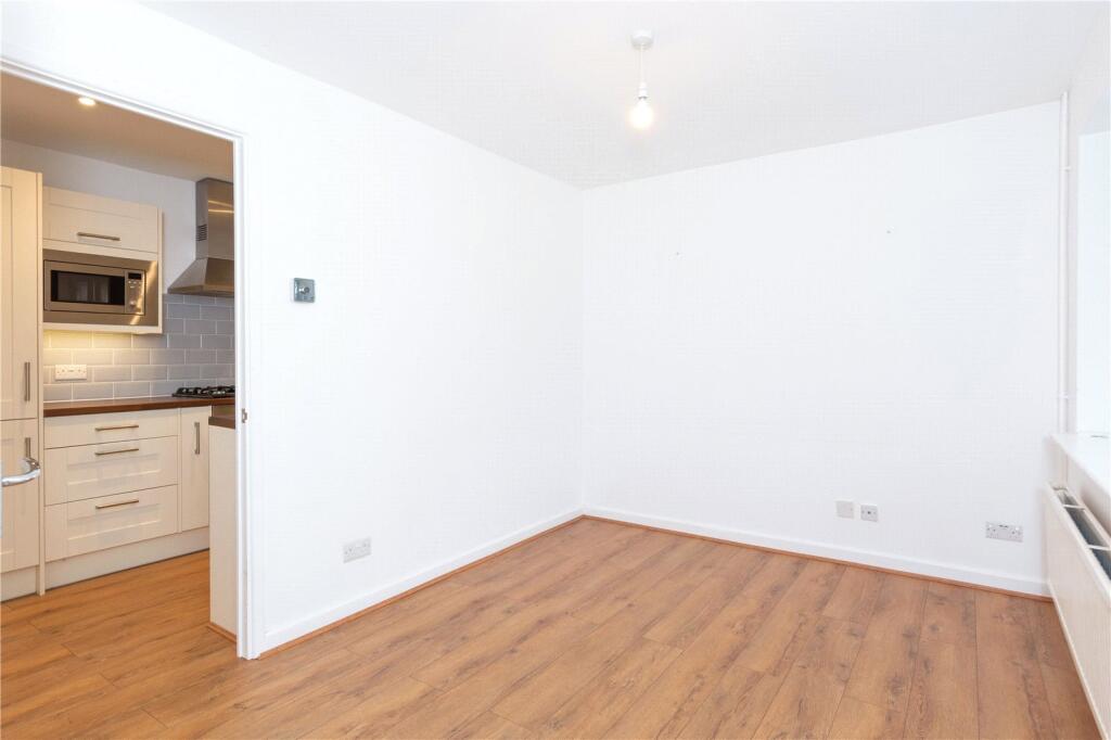 Additional image 3 of Wynchlands Crescent, St. Albans, Hertfordshire