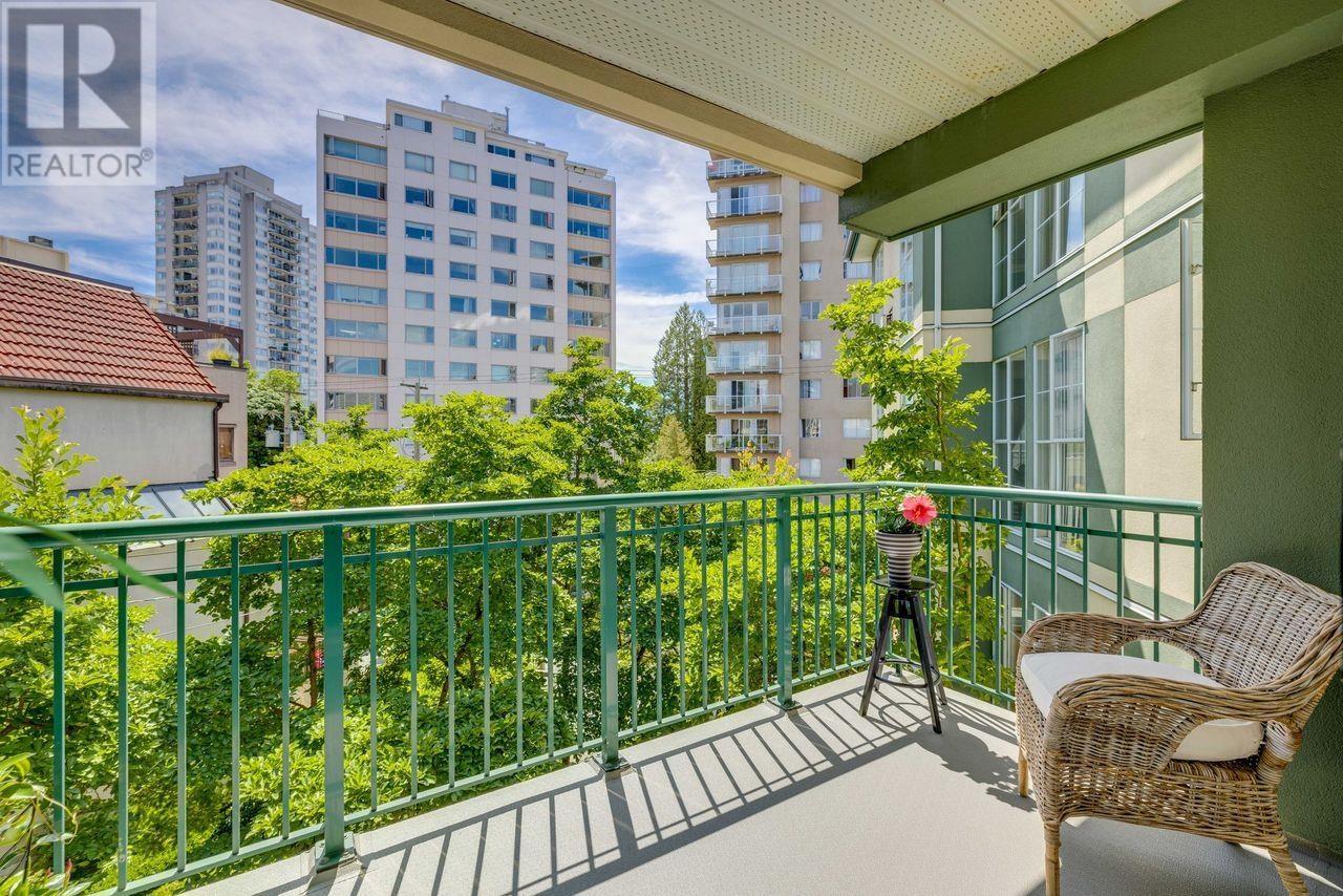 304 1928 NELSON STREET|Vancouver, British Columbia V6G1N2
