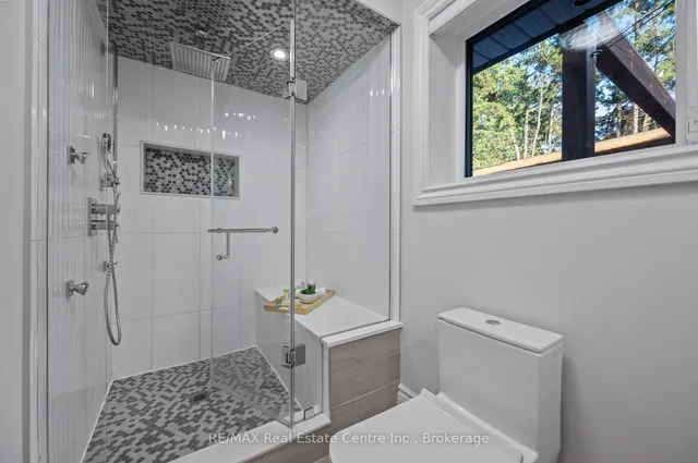 Additional image 25 of 47 Valentine Dr