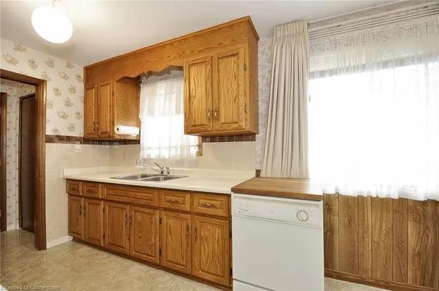 Additional image 4 of 23 Gibson Crt