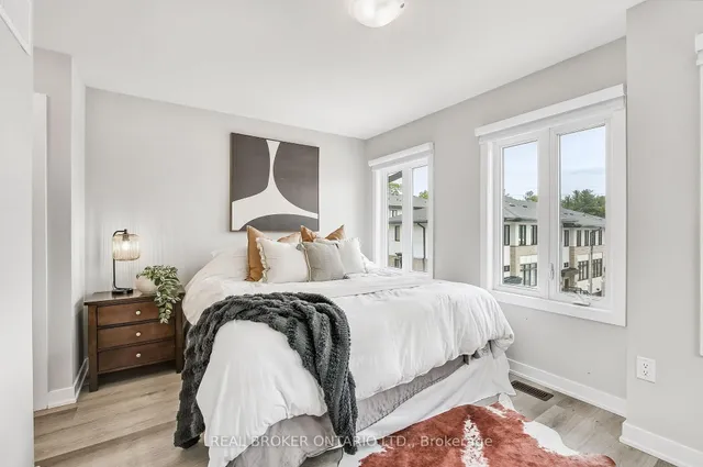 Additional image 31 of 527 Shaver Rd Unit 7