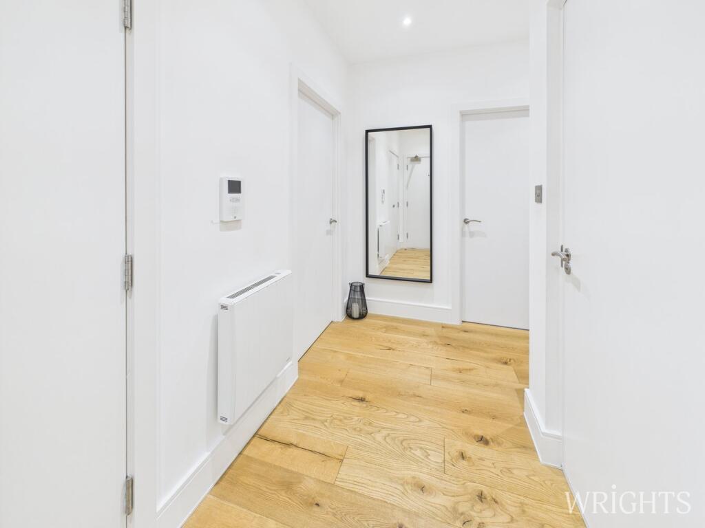 Additional image 12 of Great North Road, Hatfield, AL9