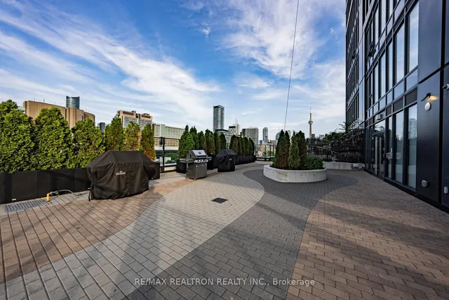 Additional image 4 of 203 College St Unit 2105