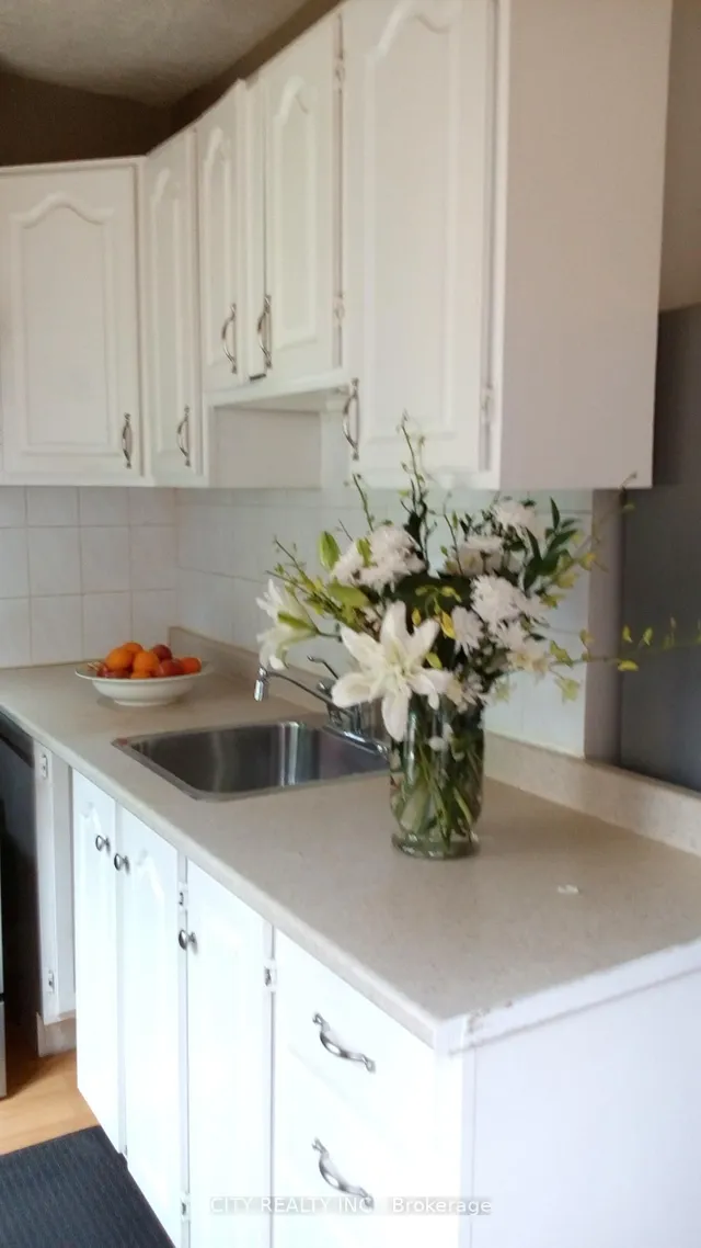 Additional image 2 of 54 Grandville Ave