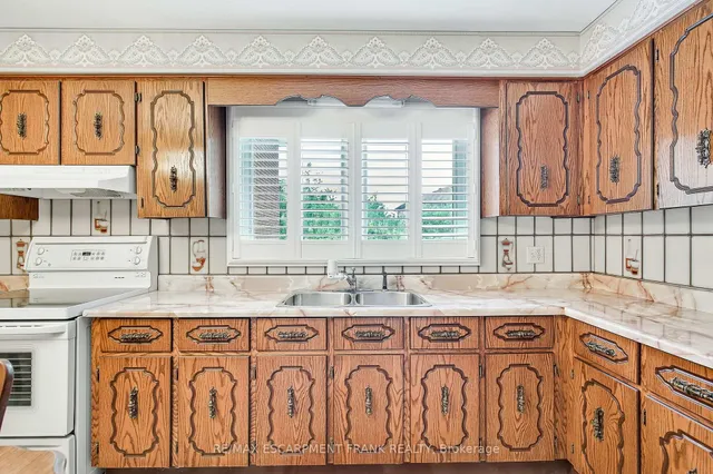 Additional image 16 of 75 President Dr