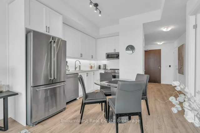 Additional image 13 of 1050 Main St Unit 1004