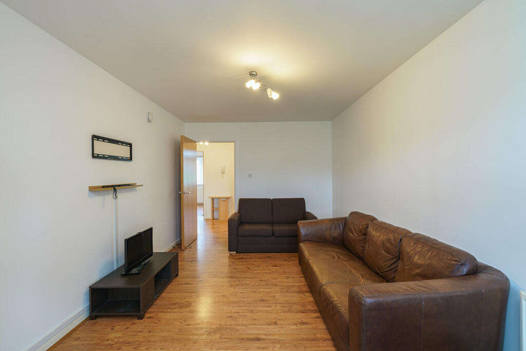 Additional image 6 of Links Road