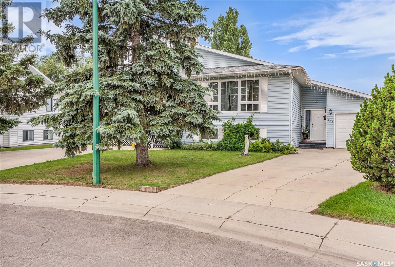 Property image for 406 & 408 Gillam CRESCENT|Saskatoon, Saskatchewan S7N3R6
