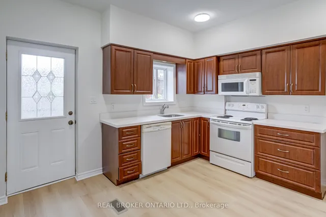 Additional image 10 of 55 Young St