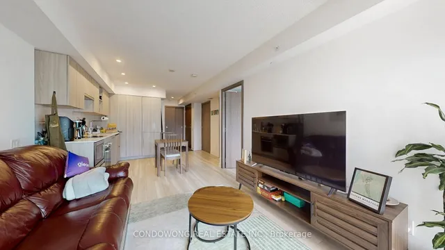 Additional image 3 of 17 Bathurst St Unit 911