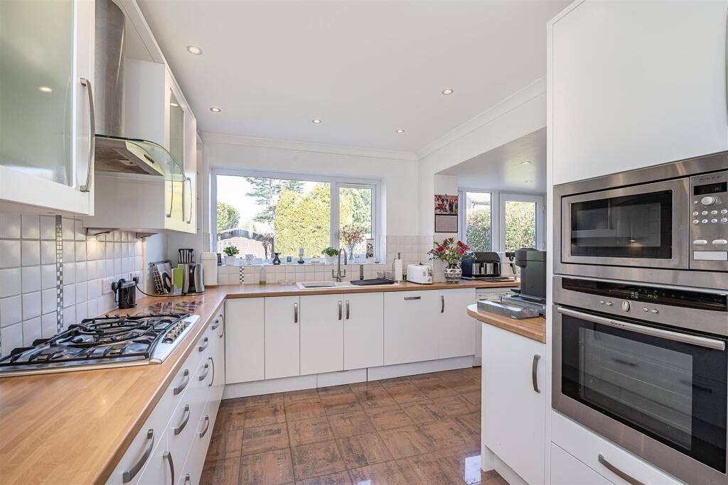 Additional image 2 of Park Avenue North, Harpenden