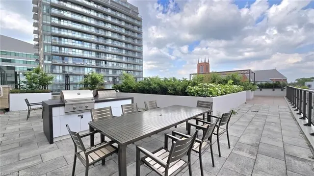 Additional image 18 of 55 Duke St Unit 1001