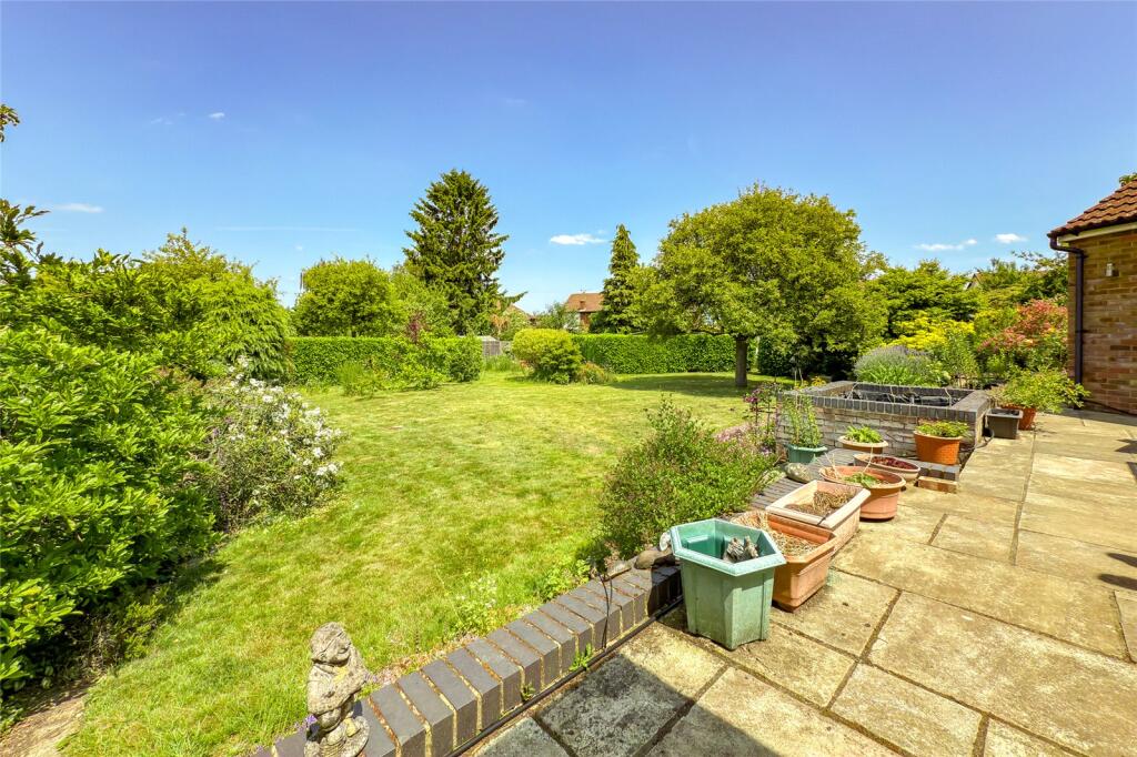 Additional image 11 of Evans Grove, St. Albans, Hertfordshire, AL4
