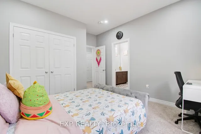 Additional image 33 of 49 Scots Pine Tr